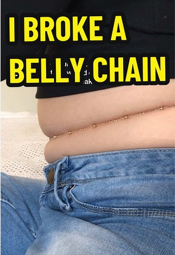 i didnt know waist beads were meant to help you keep track of your weight so I would just eat until my stomach broke the chains 😭 #fyp #foodie #bellychain #foodbaby #bloatedstomach