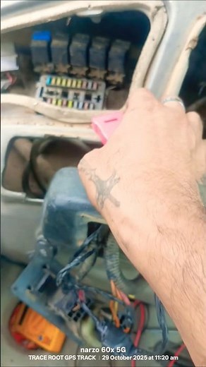 JCB चोरी होने से बचाएं! LiveLink और GPS Tracker लगाने का सबसे आसान तरीका | Full Installation #shorts