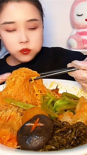 85K views · 1.6K reactions | Noodles with Dumpling, Fish Cake and More #Mukbang #Noodles #Dumpling #FishCake #Foodie | FoodHug | Facebook