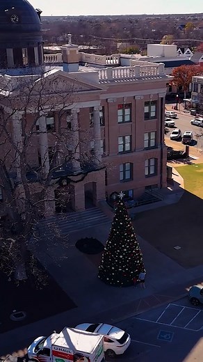 Looking for your Hallmark™️movie moment this holiday season✨🎄💌? Look no further than #GeorgetownTX in #WilCo. Some events to add holiday magic 🪄 into your life: ✨Nov. 20: Jingle & Mingle | Downtown ✨Nov. 28: Lighting of the Square | Downtown ✨Nov. 29: Coffee & Cocoa Crawl | Downtown ✨Nov. 29: Shop Small | Downtown ✨Nov. 30: Sunday with Santa | Garey Park ✨Dec. 5-7: Christmas Stroll | Downtown ✨Dec. 13-14: Preservation Georgetown Holiday Home Tour | Old Town ✨Nov. 28-Dec. 31: Visit Downtown Ge