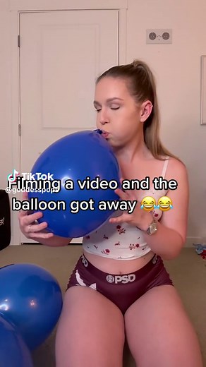 Lol this balloon had a mind of its own 😂 #balloon #loone #loonergirl ...