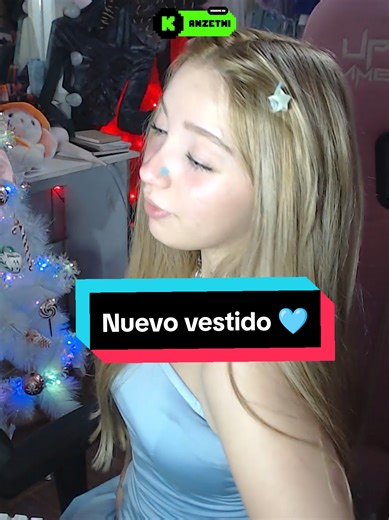 Anzethi y su nuevo vestido celeste: ¿Qué opinas?