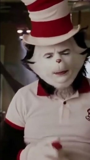 Recuerdas esta escena el gato con sombrero escena improvisada y muy divertida #shorts