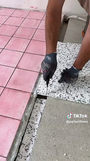 Vinylboden auf Fliesen kleben. | vinyl flooring