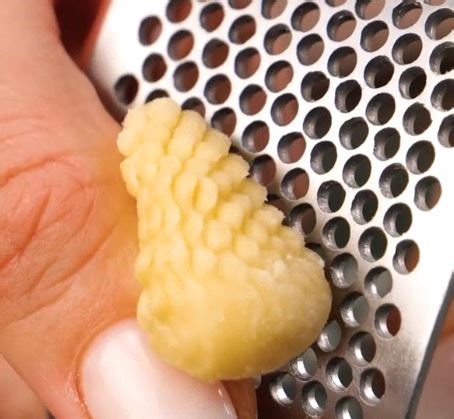 486K views · 1.5K reactions | Mastering dough the easy way! Easy hacks for stress-free baking! | 5-Minute Crafts | Facebook