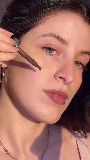 Makeup Techniques for Neck and Shoulder Area