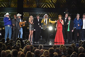 Randy Travis Highlights 2016 CMA Awards Opening Number