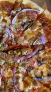 😍😍 | Gusano's Chicago-Style Pizzeria