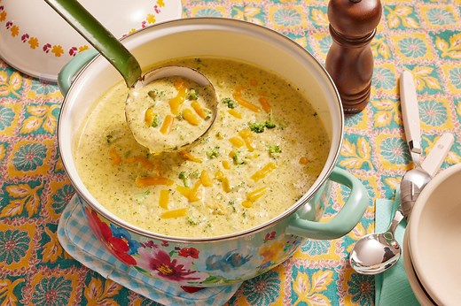 Ree Drummond’s Broccoli Cheese Soup Is Happiness In A Bowl