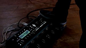 238K views · 1.9K reactions | Simon Kramer toured the world as guitarist for Alice Merton and other renowned pop acts. His virtuoso and progressive sides find comfort with his band Soulsplitter who have just released their new album "Salutogenesis". You can find Simon at his website: https://www.simon-kramer.com Soulsplitter: https://www.soulsplitter.com/ | Kemper Amps | Facebook