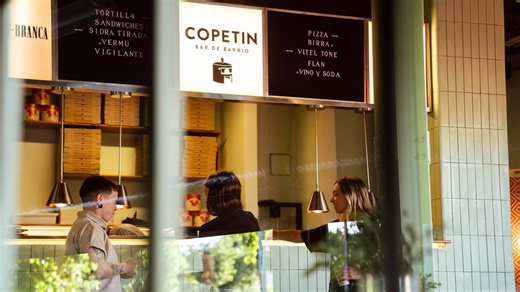 El encanto del bar vintage que conquistó Villa Devoto