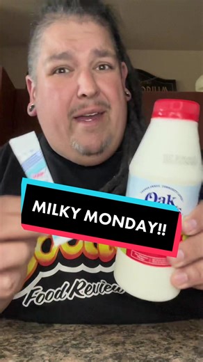 Happy Milky Monday!!! Sonic Ocean Water Drink Mix x Milk!! @SONIC Drive-In #bootlegfoodreview #milkymonday #milk #hack #drinkhacks #sonicdrivein