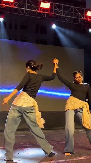 Girls Duo Hip Hop Dance on Papi 🔥 College Dance Performance | Trending Dance Cover | SKIT College