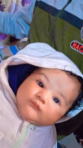Chandan Ranu Singh on Instagram: "Papa ki beti 🥳"