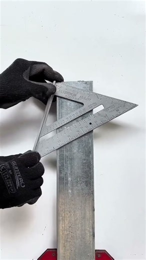 Use the angle ruler skillfully, horizontal line, find the center of the circle, and divide the angle