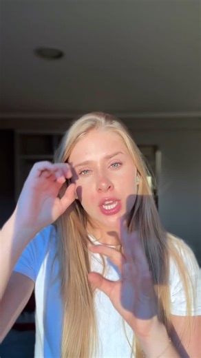 Cela Lopes on Instagram: "Estou muito abalada! Minhas chances são Space X, Virgin, Boing e Blue Origin.."