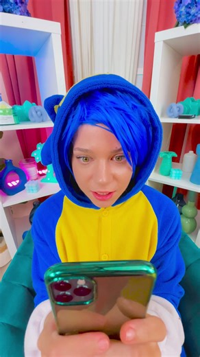 941K views · 12K reactions | Why Stress When Fun Can Fix It Faster? 勞➡️藍 | One More | Facebook