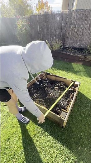 Filling Raised Garden Beds for $74. Garden Bed Lasagna Method