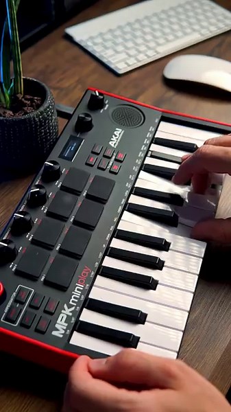 Philip Bailey, Phil Collins - Easy Lover (Live Loop Cover) on Akai MPK