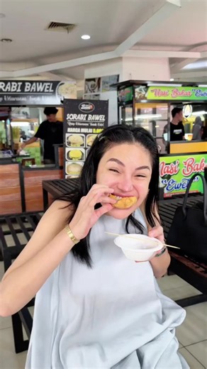 Nikita Doyan Makan 🥰 #nikitamirzanimawardi_17 #nikitamirzani #fyp #kuliner
