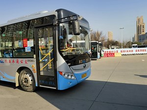 百泰路版临时线（武汉公交P125路钓台道黄陂客运中心站方向左侧方展望