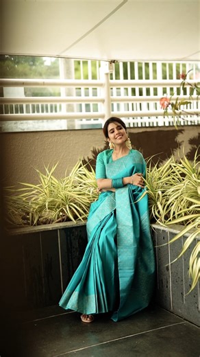 Rendered in a rare blue tone, this Kanjivaram silk sari stands as an ode to tradition reimagined. The rich texture of the silk is beautifully complemented by intricate Kasuthi motifs, showcasing exceptional craftsmanship and artistic finesse. Perfect for grand occasions and refined celebrations, it embodies enduring elegance with a modern sensibility. 𝐖𝐨𝐫𝐥𝐝𝐰𝐢𝐝𝐞 𝐒𝐡𝐢𝐩𝐩𝐢𝐧𝐠 𝐀𝐯𝐚𝐢𝐥𝐚𝐛𝐥𝐞🌍 For orders, contact us ⬇️ 📲: 𝟗𝟏 𝟖𝟔𝟎 𝟔𝟗𝟗 𝟏𝟎𝟐𝟎, 𝟗𝟏 𝟗𝟖𝟒 𝟕𝟕𝟓 𝟎𝟎𝟏𝟎 📩