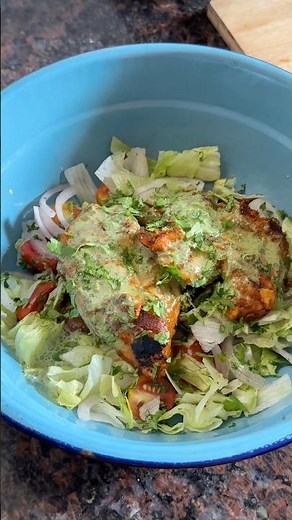 Tandoori chicken salad 🥗 Recipe 👇🏻 #chicken #thandoorichicken #salad