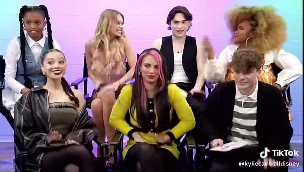 Interview with Disney Descendants Cast Highlights