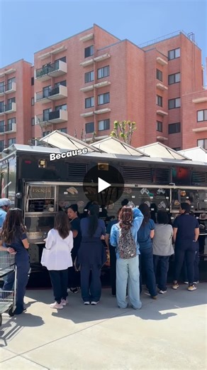 With Nurses Week around the corner (May 6-12), it’s the perfect time for hospitals, clinics, and healthcare organizations to turn appreciation into something tangible. 🙌🩺 Nurses are the backbone… | Food Truck Association Los Angeles | FTALA
