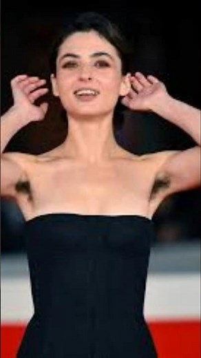 Tecla Insolia Talento e Successi Straordinari! VEED