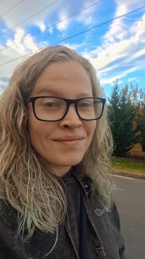 #75daysofsomatics Day 21 Counting Backwards Boy oh boy. It has been a week! Taking the time to regulate your breath and your thoughts by counting backwards from a number of your choosing. 樂 HINT: challenge yourself and start at 50 or 100! Breathe in on the count, exhale between numbers. Seriously, it will be worth your time. Visit our team of energy and body workets at  humblebeecollective.com | Humblebee Collective | Facebook