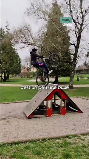 Aurélien Fontenoy: immersion in the world of mountain bike trials