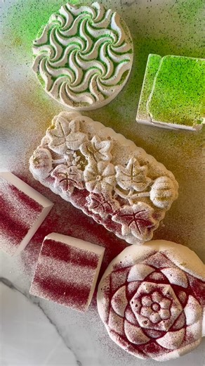 JAsmr Marie on Instagram: "Christmas color collab with @chalkflix ❤️💚. Merry Christmas Eve !!! FVOYT"