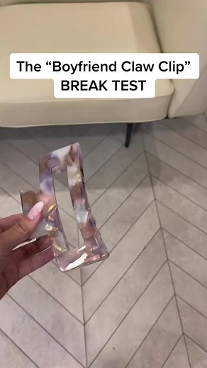 CLAW CLIP BREAK TEST Brittle plastic clips break easily, our claw clips are made with a flexible material that makes it harder to snap. | Godess.ca