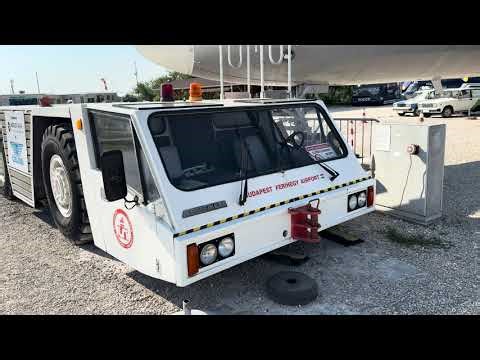 Aerotrak 18.02 pushback tractor.