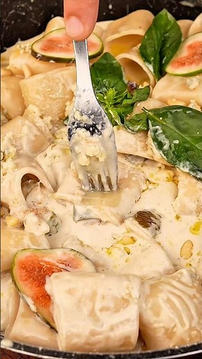 Creamy Fig & Blue Cheese Pasta Recipe | Easy Gourmet Pasta in 15 Minutes
