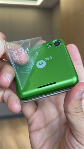 Motorola FlipOut #smartphone #nostalgia #tech #mobile