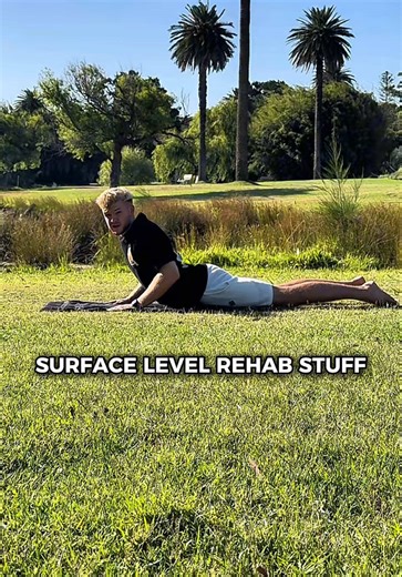 Thought I was gonna say bird dogs? You’ve seen that rehab clip a hundred times. It feels safe — but it doesn’t prepare your back for real life. If you want to move and lift pain-free again, you have to go beyond rehab clichés. Train for control. Train for strength. Train for carryover. Because real life isn’t a treatment table. It’s sitting, lifting, travelling, and picking things up without fear. Free Masterclass in my bio. 🪖 Bulletproof your back. #lowerbackpain #backstiffnessrelief #backexte