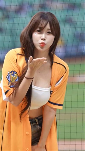 世界因她而和平了! 是什麼蒙蔽了我們的雙眼? #金渡兒 #김도아