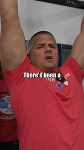 If you’ve heard about the longevity benefits of hanging but you can’t actually hang yet, this is for you. Most people jump straight into a full dead hang and wonder why their shoulders hurt or why they can’t last more than a few seconds. The secret is progressing the movement in a way that builds real strength and protects your joints. Start with a supported hang. Use your feet to take some of the load and keep your wrist, elbow and shoulder lined up. Hold for one minute and work your way to two