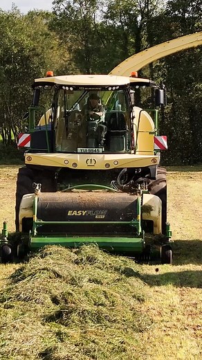 Sometimes it's not just as simple as one sample per pit. At Hutchinsons we constantly monitor the quality of your silage, allowing us to tailor our feeds to suit. This ensures your animals have what they need to perform to their full potential. #hutchinsonsfeeds #unlockinglivestockpotential | Hutchinsons Feeds
