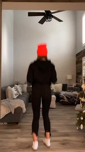 samara (@samarazommers)’s videos with SPONGY - TisaKorean