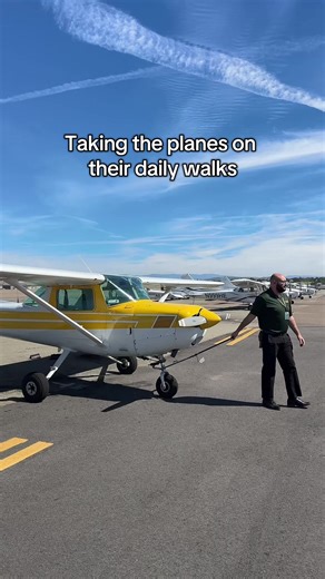 Taking the planes on their daily walks so they don’t get grumpy 🐾✈️ They need enrichment too. #flightschool #pilotlife #aviationtok #pinnacleaviationacademy #studentpilot #cessnalife #airportvibes