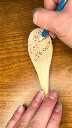 Wood burn a spoon with me #pyrography #woodart #artist