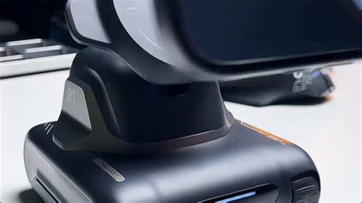 LOOIROBOTLOOI手机机器人：智能语音翻译新体验