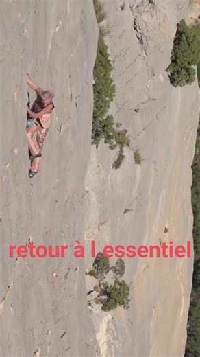 mon tèmoignage ce situ en solo en falaises plus que sur les buildings. #climbinglife #climbing #mindset | Alain Robert