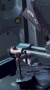 M-class cordless mitre saws: now even more mobile. 😍 Always and everywhere ready for use thanks to the battery drive 🔋: the 18-volt cordless mitre saws of the mobile M-Class have many advantages, for example the Precision Cut Line System (PCL). The LED throws an exact shadow cut line onto the workpiece. This guarantees precise cuts. 👌 You can find all the details about our mobile cordless mitre saws at https://brnw.ch/21wLzAD #metabo #professionalpowertools #MadeByMetabo #MadeWithPassion #pas