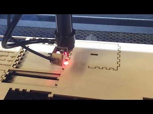 Taglio laser cofanetto legno