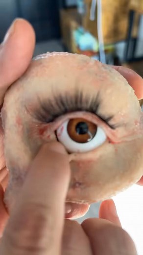 It’s a prosthetic eye | The Craft Show