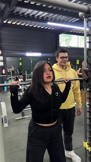 Metas y Rutinas en el Gimnasio: Humor y Motivación